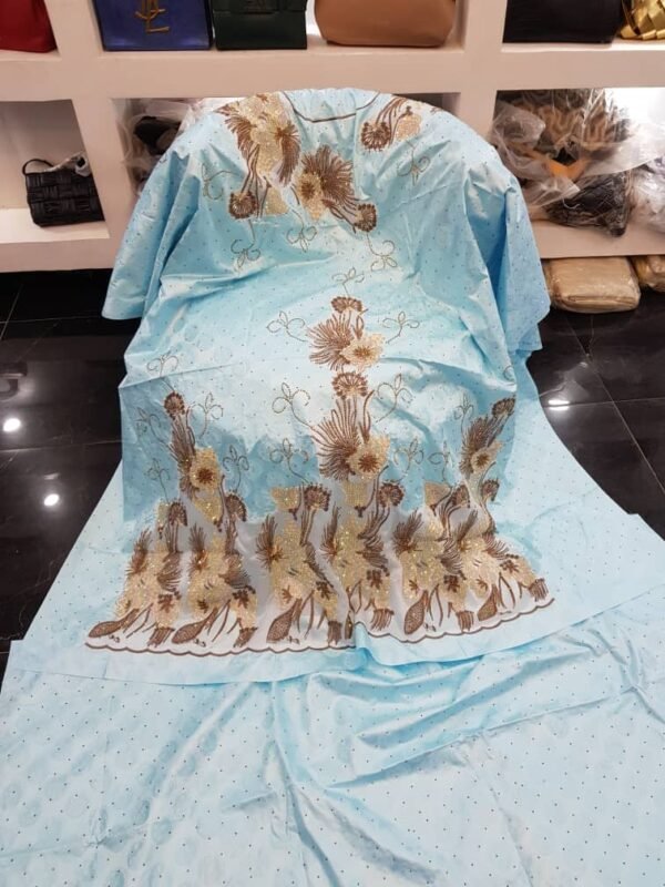 Bazin Dubaï Perlé Broderies Florales Or et Bronze Bleu Ciel